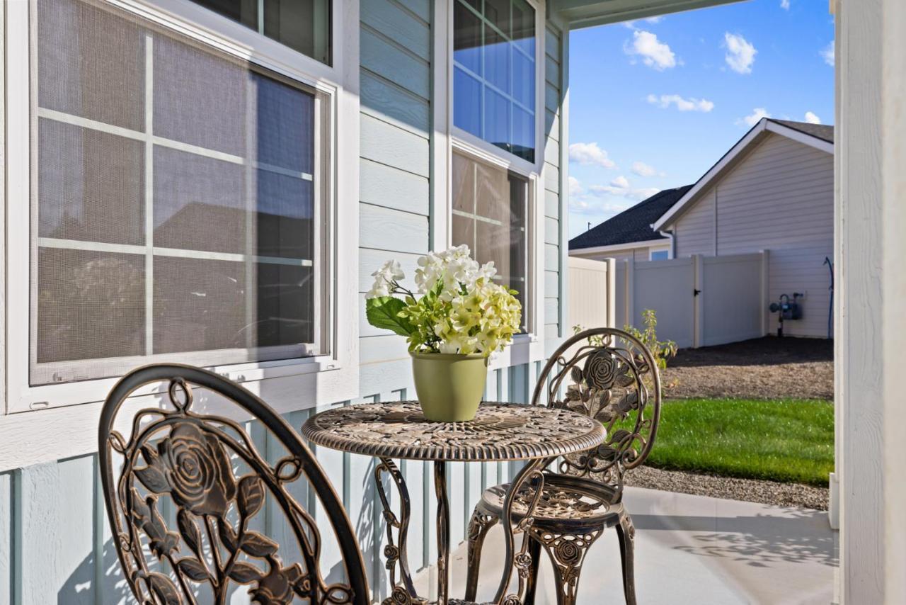 Holiday home Chic 3br Haven Near Wineries, Lowell & C Of I - Ideal For Hiking & Relaxing! *