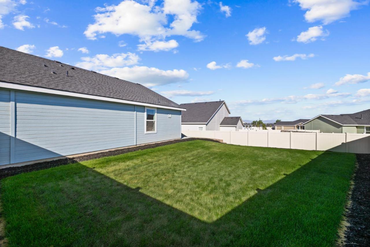 Holiday home Chic 3br Haven Near Wineries, Lowell & C Of I - Ideal For Hiking & Relaxing! *
