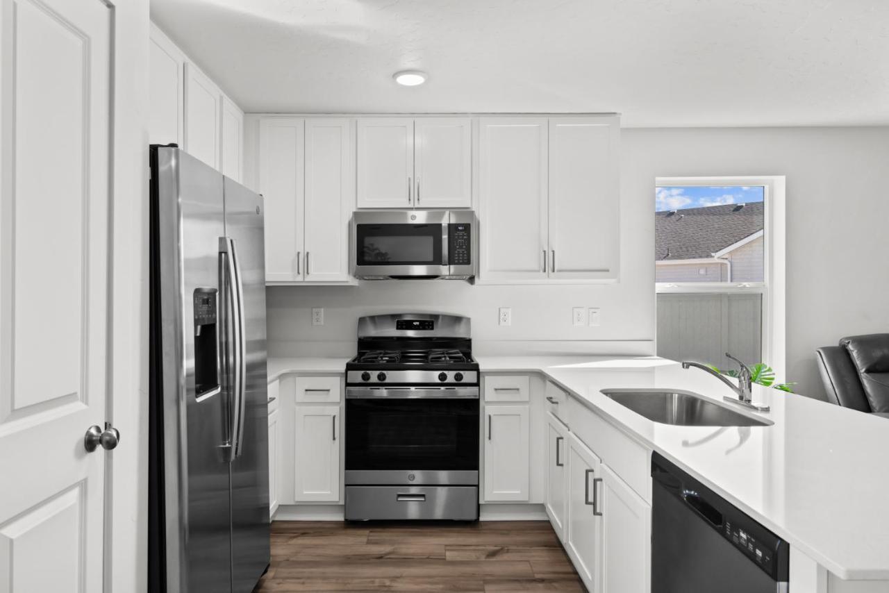 Chic 3br Haven Near Wineries, Lowell & C Of I - Ideal For Hiking & Relaxing! Caldwell
